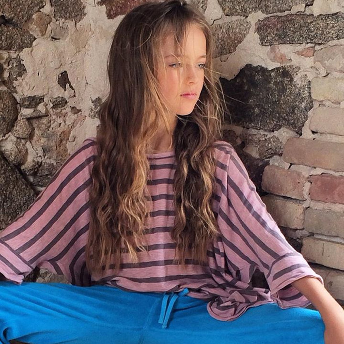 Fanpage của Kristina hiện đã có hơn 2 triệu người theo dõi, chứng tỏ độ “hot” và phổ biến của cô bé ở nhiều quốc gia.