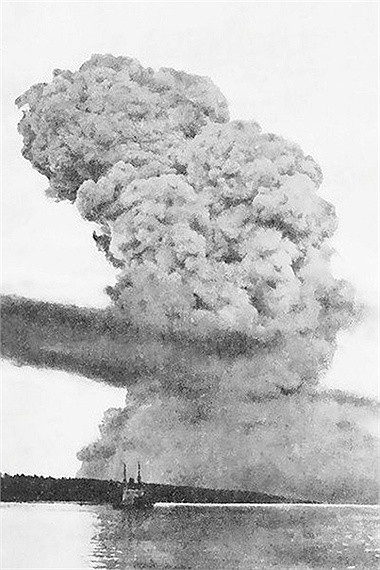 Ngày 6/12/1917, một tàu của Pháp có tên là Mont-Blanc đã va phải tàu của Na-Uy có tên là Imo tại cảng Halifax, Nova Scotia, khiến hơn 1.900 người thiệt mạng.