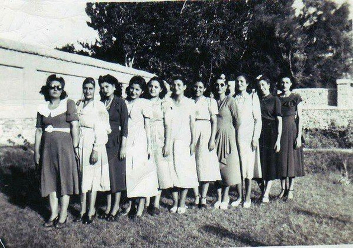 Hình ảnh những người phụ nữ Afghanistan năm 1940.