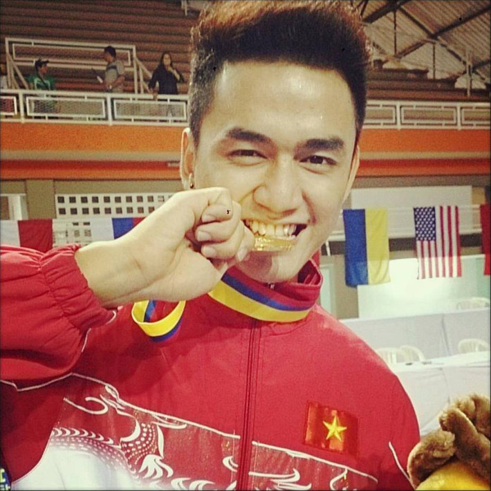 Nguyễn Thanh Tùng sở hữu thành tích khá ấn tượng trên con đường theo nghiệp Wushu của mình. 3 Huy chương vàng, 2 Huy chương bạc và 1 Huy chương đồng Thế giới trẻ; 2 Huy chương vàng, 1 Huy chương bạc Châu Á trẻ; 1 Huy chương đồng Vô địch thế giới; 1 Huy chương bạc Seagames 25; 1 Huy chương bạc ASIAD 16; 1 Huy chương vàng Võ thuật truyền thống Thế giới; Huy chương đồng ASIAD 17.
