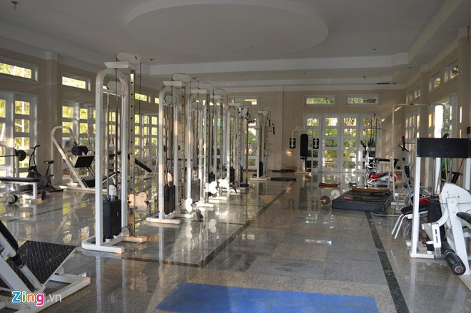Phòng tập gym của Công Phượng và các đồng đội U19 được trang bị rất nhiều thiết bị, máy tập hiện đại, để tạo hiệu quả tốt nhất cho quá trình tập luyện. Ảnh: Zing.