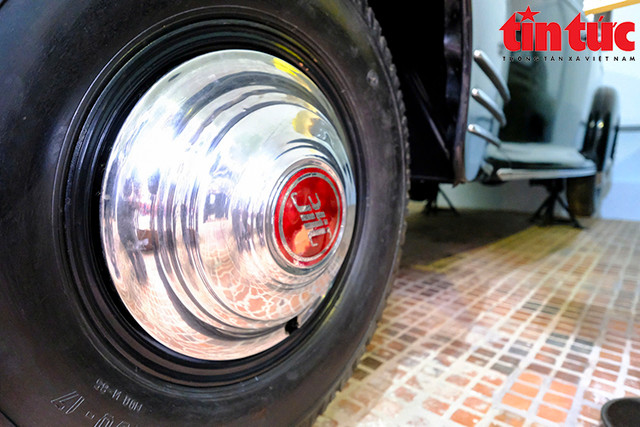Cận cảnh 3 chiếc ôtô từng phục vụ Chủ tịch Hồ Chí Minh - Hình 4 Can canh 3 chiec oto tung phuc vu Chu tich Ho Chi Minh-Hinh-4