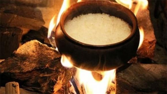 Người xưa dạy: 'Vay gạo không vay củi, mượn áo không mượn giày' - Hình 2 Nguoi xua day: 'Vay gao khong vay cui, muon ao khong muon giay'-Hinh-2