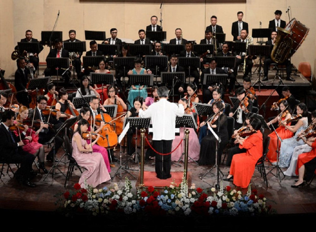 Đêm hòa nhạc giáo dục “Classical Wonderland” tại Nhà hát lớn Hà Nội. hoa-nhac-5.jpg