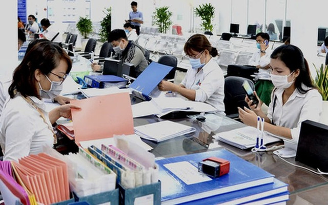 Thêm bốn nhóm được hưởng chính sách nghỉ hưu trước tuổi khi tinh giản Them bon nhom duoc huong chinh sach nghi huu truoc tuoi khi tinh gian