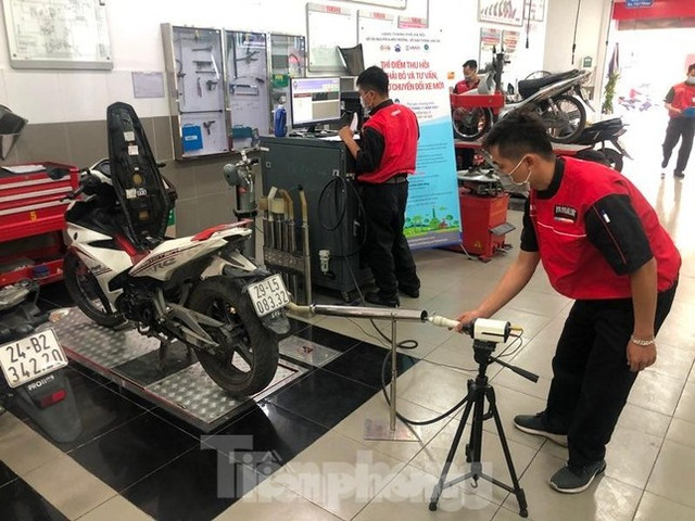 Sở Giao thông Vận tải Hà Nội được kiểm định khí thải xe máy So Giao thong Van tai Ha Noi duoc kiem dinh khi thai xe may