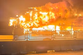 Xe khách cháy trên cao tốc Diễn Châu – Bãi Vọt, một học sinh tử vong