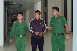 Đối tượng trốn nã liên quan đường dây vận chuyển 18 bánh heroin 'sa lưới'