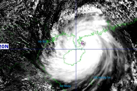 Bão số 11 Matmo mạnh lên, cảnh báo mưa lớn trên diện rộng