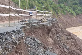 Nghệ An dừng tiếp nhận cứu trợ cho tâm lũ Nhôn Mai ở điểm Mỹ Lý 