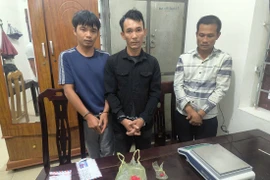 Ba 'con nghiện' ở Nghệ An rủ nhau tàng trữ ma túy để sử dụng