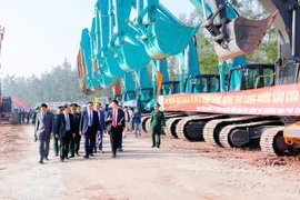 Khởi công dự án Cảng nước sâu Cửa Lò - đòn bẩy để phát triển kinh tế 