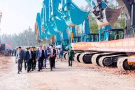 Khởi công dự án Cảng nước sâu Cửa Lò - đòn bẩy để phát triển kinh tế 