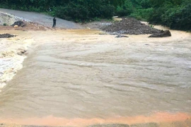 Mưa lớn kéo dài khiến hàng trăm hộ dân xã miền núi Nghệ An bị cô lập 