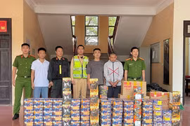  Bắt quả tang đối tượng vận chuyển hơn 300kg pháo nổ ở Nghệ An