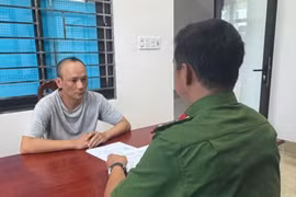 Bắt 2 đối tượng tổ chức sử dụng trái phép chất ma túy ở Đà Nẵng