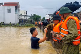 Phó Thủ tướng Trần Hồng Hà kiểm tra tình hình ứng phó mưa lũ tại Đà Nẵng