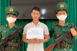 Bắt quả tang đối tượng giấu ma túy trong túi áo 