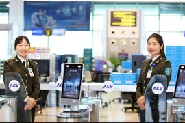 Sân bay Vinh khai thác 13 chuyến bay trong ngày đầu mở cửa trở lại