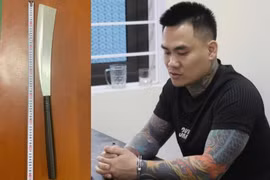 Bắt đối tượng mang dao xông vào quán cà phê chém người ở Nghệ An