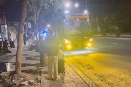 Xử phạt xe khách 38 chỗ “nhồi” 53 người trên tuyến Quảng Trị – Đà Nẵng