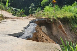 Thanh Hóa công bố tình huống khẩn cấp sạt lở bờ hữu suối Son