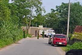 Người dân hốt hoảng phát hiện hai thi thể dưới mương nước ở Nghệ An