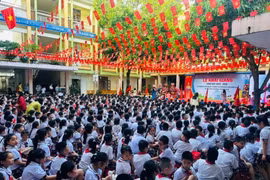 Hơn 945.000 học sinh Nghệ An bước vào năm học mới