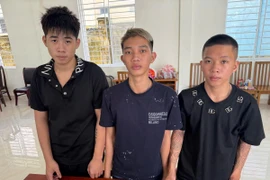 Truy bắt nhóm đối tượng đột nhập nhà hàng, tiệm vải trộm tiền