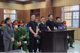 Khách sạn trá hình ổ mại dâm, 5 người bị tuyên án