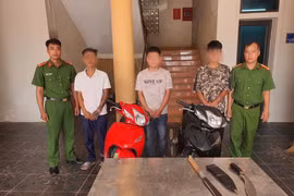 Bắt 'bộ tứ' côn đồ dùng hung khí gây thương tích cho người dân