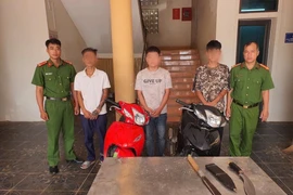 Bắt 'bộ tứ' côn đồ dùng hung khí gây thương tích cho người dân