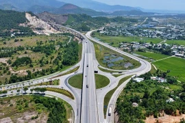 Đà Nẵng thông xe kỹ thuật tuyến cao tốc Hòa Liên - Túy Loan