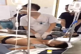 6 người nhập viện trong tình trạng hôn mê sâu nghi ngộ độc do uống rượu