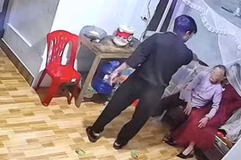 Trưng cầu giám định thương tích người mẹ bị con trai hành hung tối mùng 3 Tết