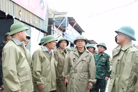 Phó Thủ tướng Trần Hồng Hà kiểm tra công tác ứng phó bão Bualoi tại Nghệ An