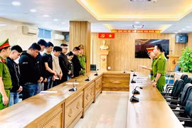 Mở 27 tài khoản ngân hàng để 'rửa tiền' từ Campuchia