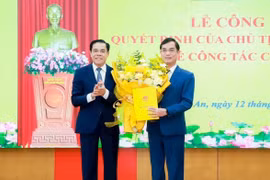 Tiến sĩ Nguyễn Văn Khoa làm Giám đốc Sở Giáo dục và Đào tạo Nghệ An