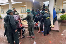 Nghệ An gấp rút di dời người dân khỏi khu vực nguy hiểm tránh bão Bualoi