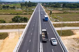 Không lưu thông trên cao tốc trong thời gian bão số 10 Bualoi đổ bộ đất liền