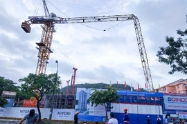 Gãy cần cẩu tại dự án chung cư 25 tầng HIYORI Aqua Tower ở Đà Nẵng