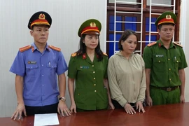 Bắt nữ giám đốc công ty sản xuất hơn 2,7 triệu lít dầu ăn giả