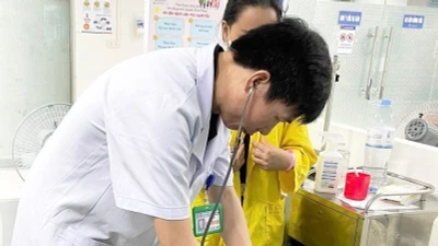 Cứu bệnh nhi đuối nước từ “cánh cửa tử thần” đã đóng 