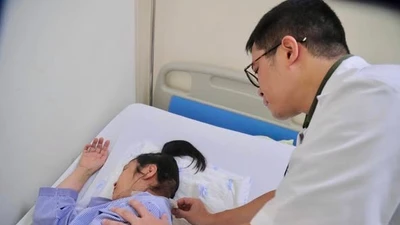 Đau đầu 5 năm không ngờ do u tủy cổ cao chèn ép ống tủy