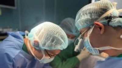 Cứu bệnh nhân bị cuốn bàn tay vào máy xay thịt