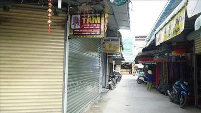 Hơn 5.500 cửa hàng đóng cửa trong đợt chống hàng giả