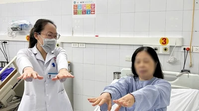 Tiêu sợi huyết cứu bệnh nhồi máu não cấp nguy kịch