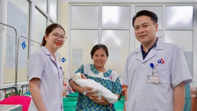 Sản phụ vượt cạn thành công với 9 khối u xơ tử cung