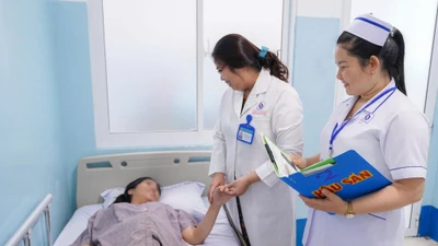 Sản phụ vượt qua thai kỳ hiếm gặp với biến chứng nguy hiểm 
