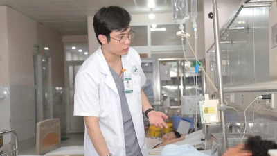 Máu cô đặc, thận suy cấp... thanh niên nguy kịch do say nóng